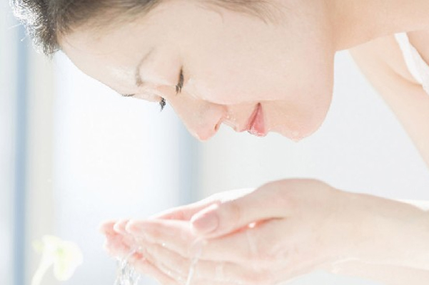 点击图片进入下一页